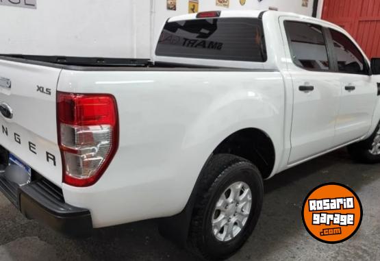 Camionetas - Ford Ford ranger 1ra mano perm 2017 Diesel 72000Km - En Venta