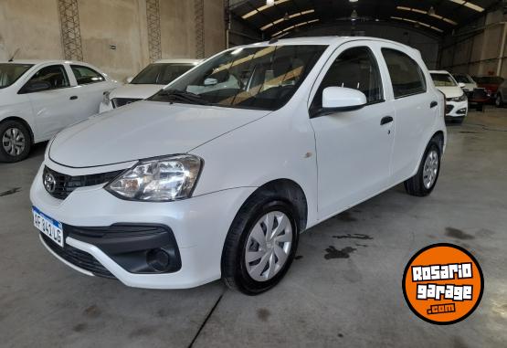 Autos - Toyota Etios 2023 Nafta 59000Km - En Venta