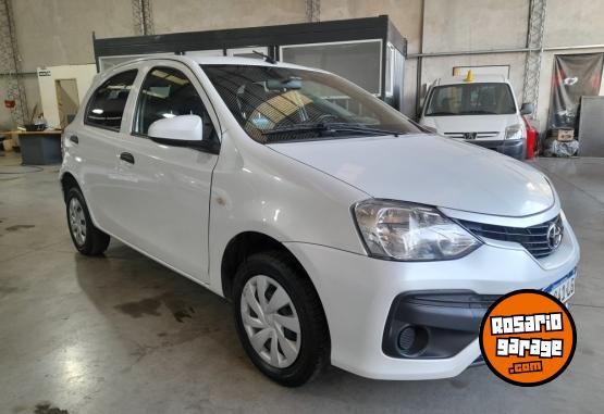 Autos - Toyota Etios 2023 Nafta 59000Km - En Venta