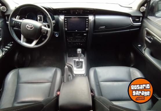 Camionetas - Toyota SW4 SRX 4x4 7asientos 2024 Diesel 55000Km - En Venta