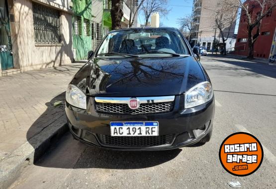 Autos - Fiat Siena 2018 GNC 90000Km - En Venta