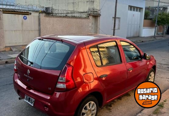 Autos - Renault Sandero 2012 GNC 106000Km - En Venta