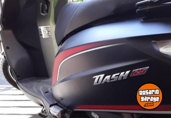 Motos - Hero Dash 125 2023 Nafta 1900Km - En Venta