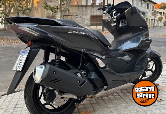 Motos - Honda Pcx 2024 Nafta 3000Km - En Venta