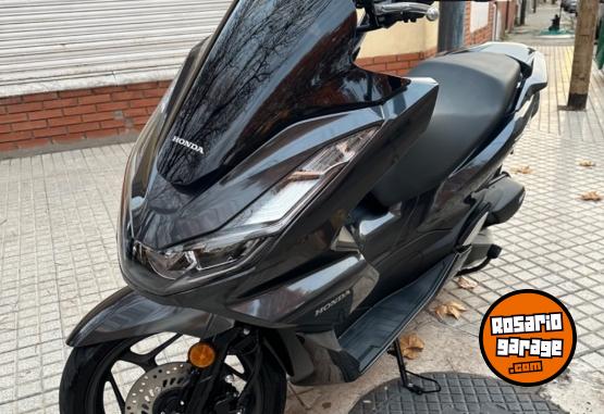 Motos - Honda Pcx 2024 Nafta 3000Km - En Venta