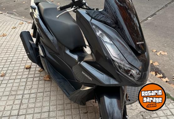 Motos - Honda Pcx 2024 Nafta 3000Km - En Venta