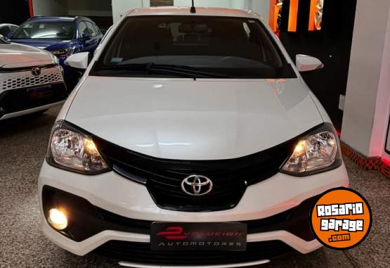 Autos - Toyota ETIOS XLS 2020 Nafta 60000Km - En Venta