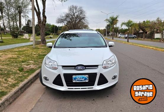 Autos - Ford Focus SE PLUS 2014 Nafta 120000Km - En Venta