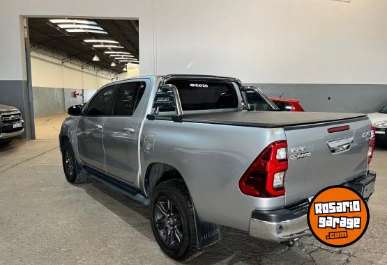 Camionetas - Toyota HILUX SRV 2.8 4X2 2021 Diesel 53000Km - En Venta