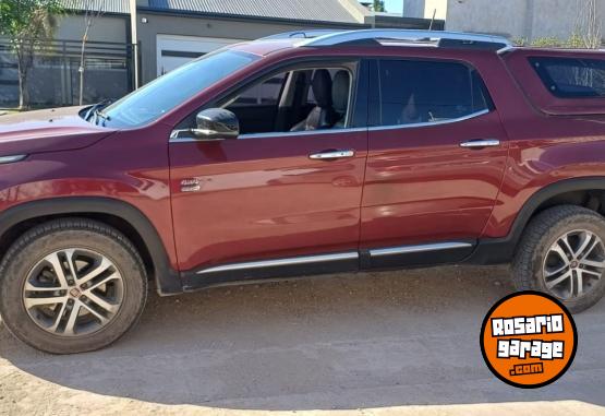 Autos - Fiat Toro volcano at9 2017 Diesel 105000Km - En Venta