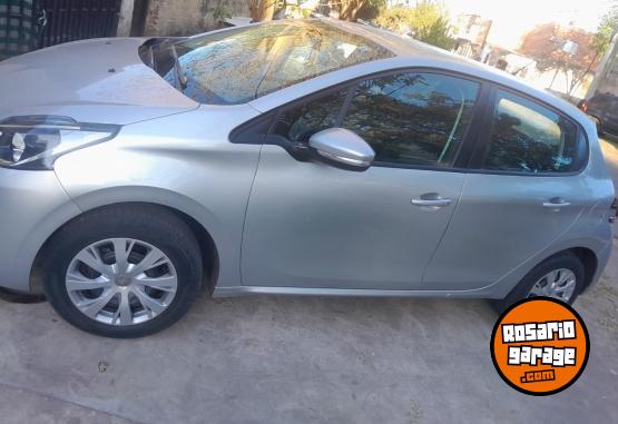 Autos - Peugeot 208 2019 Nafta 70000Km - En Venta