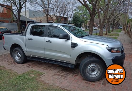 Camionetas - Ford Ranger Doble cabina 2018 Nafta 130000Km - En Venta