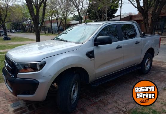 Camionetas - Ford Ranger Doble cabina 2018 Nafta 130000Km - En Venta