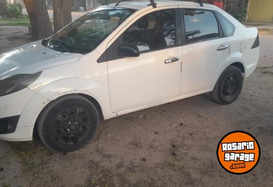 Autos - Ford Ford fiesta max 2010 2010 Nafta 175000Km - En Venta