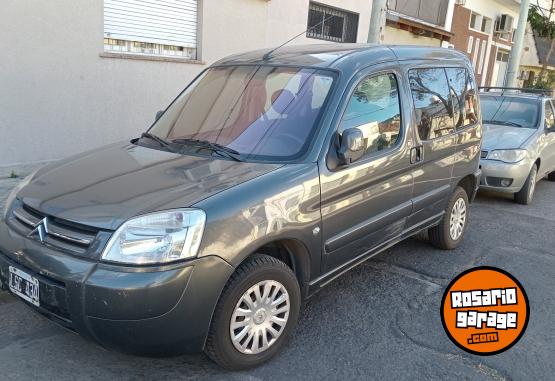 Autos - Citroen Multispace berlingo 2012 Nafta 185300Km - En Venta