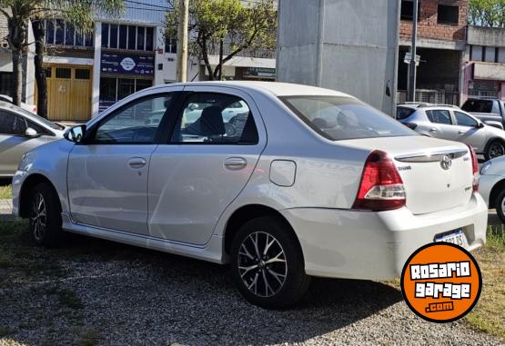 Autos - Toyota Etios XLS 1.5 4 Puertas 2022 Nafta 50000Km - En Venta