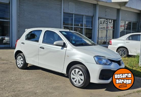 Autos - Toyota Etios X 1.5 5 puertas 2023 Nafta 72400Km - En Venta