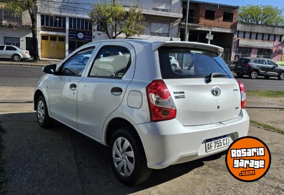 Autos - Toyota Etios X 1.5 5 puertas 2023 Nafta 72400Km - En Venta