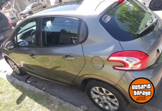 Autos - Peugeot 208 2016 Nafta 74000Km - En Venta