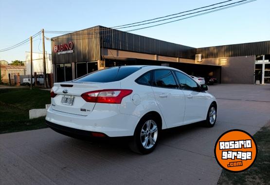 Autos - Ford Focus SE Plus 2.0L MT 4P 2014 Nafta 108500Km - En Venta