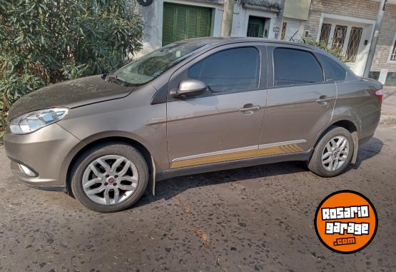 Autos - Fiat Grand Siena 2015 GNC 151000Km - En Venta