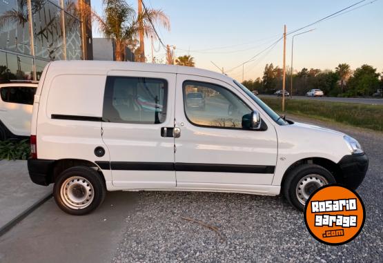 Utilitarios - Citroen Berlingo Business 2020 Nafta 43000Km - En Venta