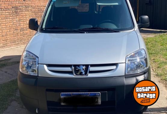 Utilitarios - Peugeot Parnet 2022 Diesel 14727Km - En Venta