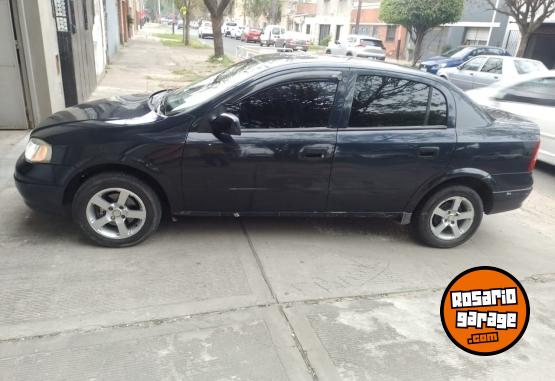 Autos - Chevrolet Astra 2000 GNC 275000Km - En Venta