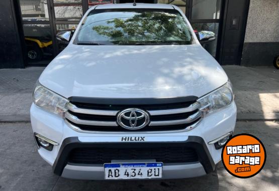 Camionetas - Toyota Hilux 2.4 2017 Diesel 124000Km - En Venta