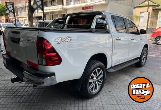 Camionetas - Toyota Hilux 2.4 2017 Diesel 124000Km - En Venta