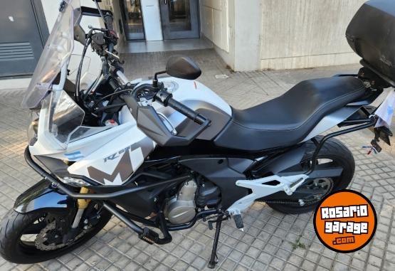 Motos - CF 650MT 2022 Nafta 21500Km - En Venta