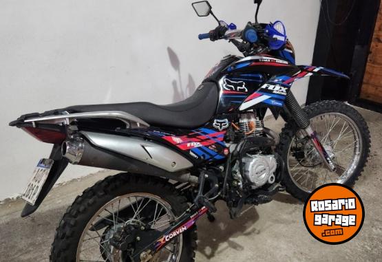 Motos - Corven Triax 250 R3 2016 Nafta 16000Km - En Venta