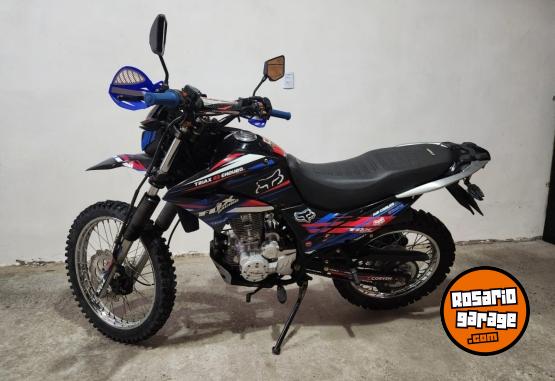 Motos - Corven Triax 250 R3 2016 Nafta 16000Km - En Venta