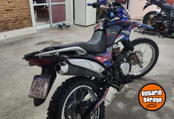 Motos - Corven Triax 250 R3 2016 Nafta 16000Km - En Venta