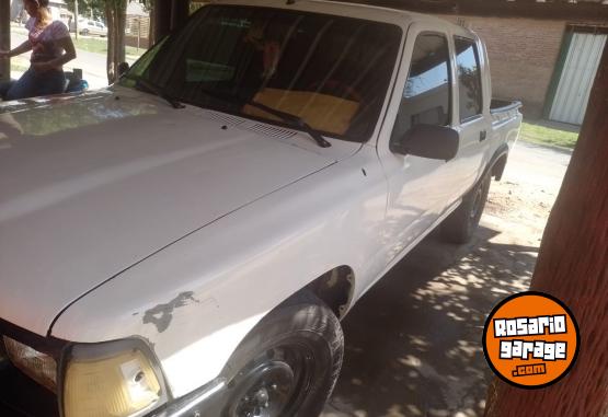 Camionetas - Toyota hilux 4x2  cabina boB 1999 Diesel 639718Km - En Venta