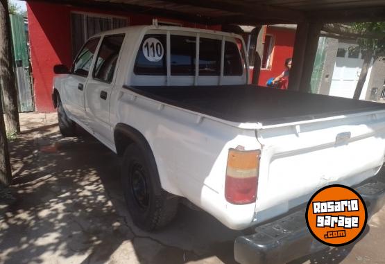 Camionetas - Toyota hilux 4x2  cabina boB 1999 Diesel 639718Km - En Venta