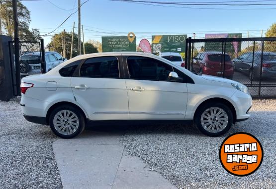 Autos - Fiat GRAND SIENA 1.6 ESSENCE 2014 Nafta  - En Venta