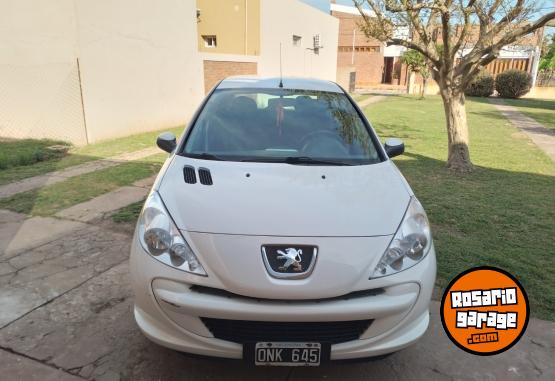 Autos - Peugeot 207 2015 Nafta 82000Km - En Venta