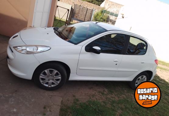 Autos - Peugeot 207 2015 Nafta 82000Km - En Venta