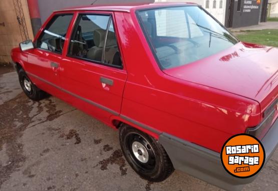 Autos - Renault 9 1993 Nafta 113000Km - En Venta