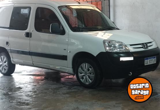 Autos - Peugeot PARTNER FAMILIAR 7 ASIENT 2017 Diesel 82000Km - En Venta