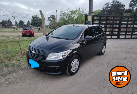 Autos - Volkswagen Onix joy 2017 Nafta 118000Km - En Venta