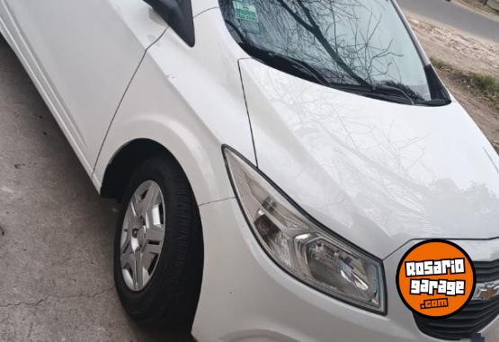 Autos - Chevrolet Prisma joy 2018 GNC 110000Km - En Venta