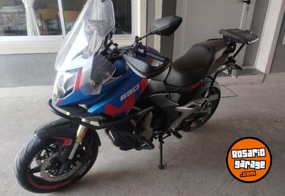 Motos - CF 650 MT 2023 Nafta 15000Km - En Venta