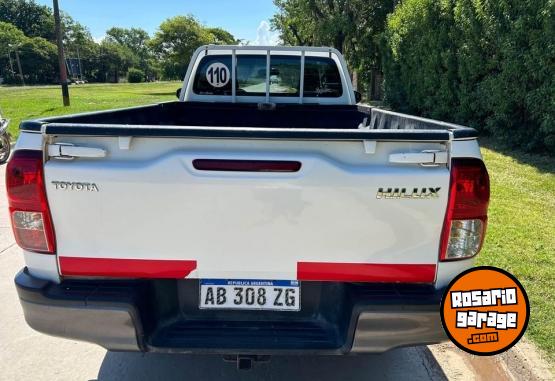 Camionetas - Toyota Hilux 2017 Diesel 155000Km - En Venta