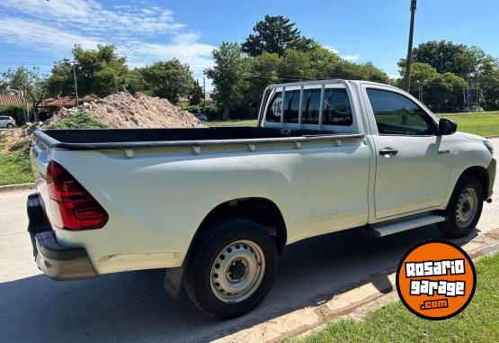 Camionetas - Toyota Hilux 2017 Diesel 155000Km - En Venta