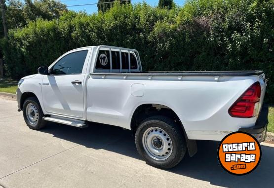 Camionetas - Toyota Hilux 2017 Diesel 155000Km - En Venta