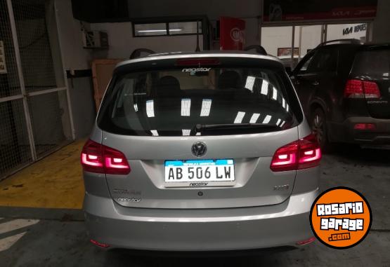 Autos - Volkswagen SURAN HIGHLINE 2017 Nafta 80000Km - En Venta