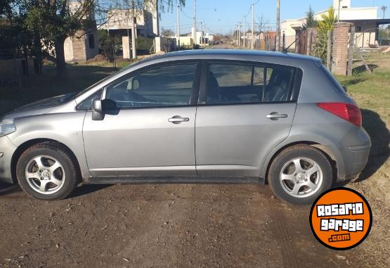 Autos - Nissan 2010 2010 Nafta 135000Km - En Venta