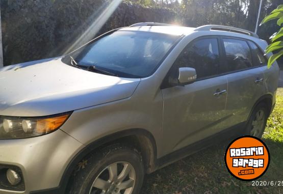 Camionetas - Kia Sorento 2012 Nafta 207000Km - En Venta